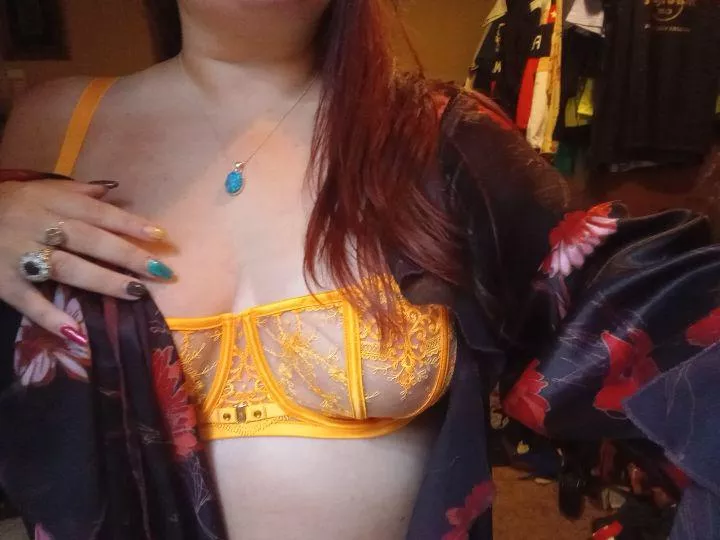 Will u be my bodyguard  posted by shaky_sharks5587