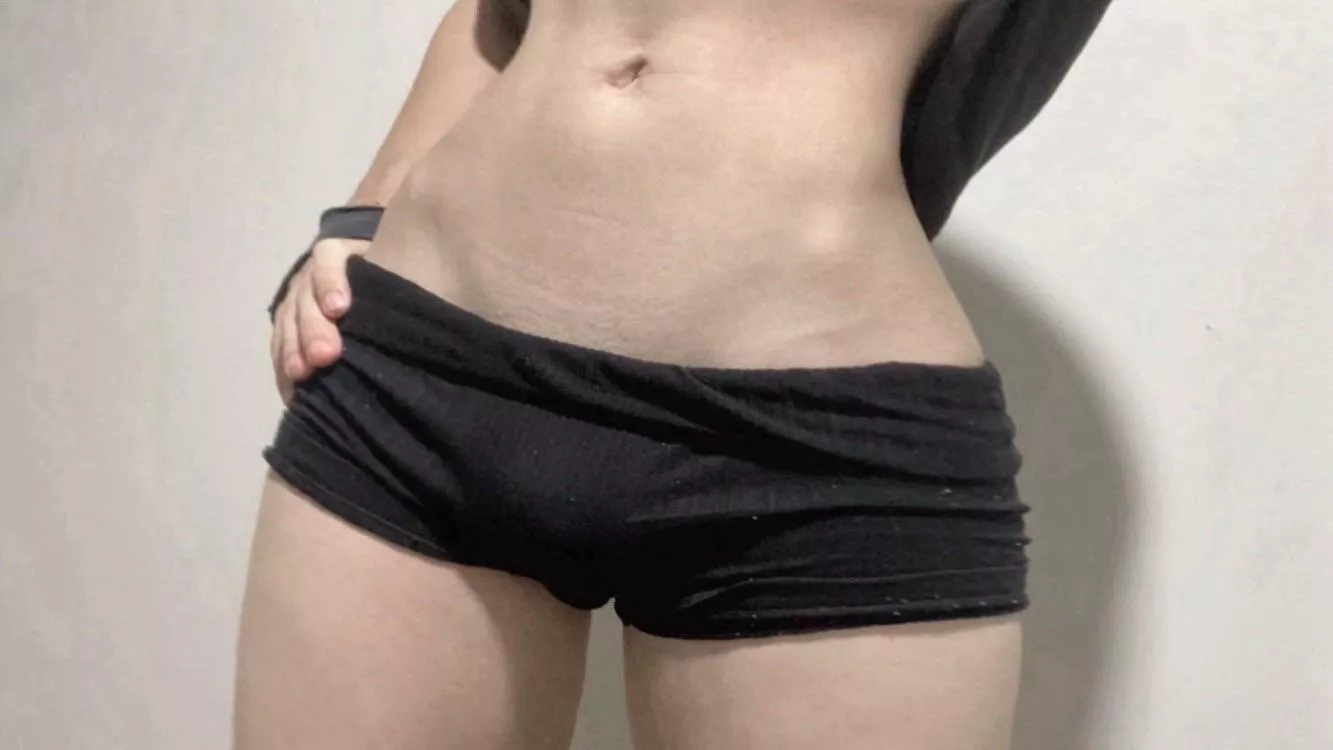 Do you like feminine bodies?  by Informal-Safety7576