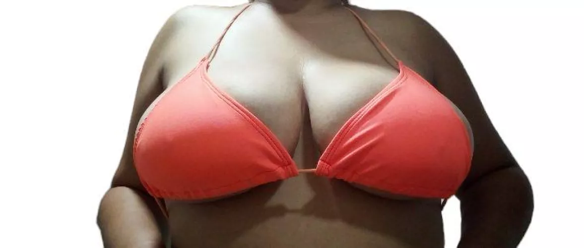 Do you like my bikini? by FeetGirlllllll