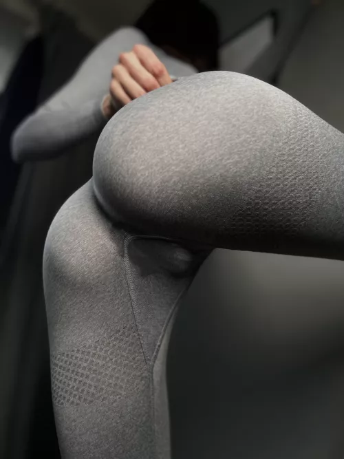 I just hope that no one out there saw my wet spot by la_skinny