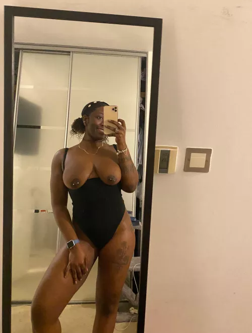 I think this is how it’s supposed to be worn 😉😇 by BlueeAngel99