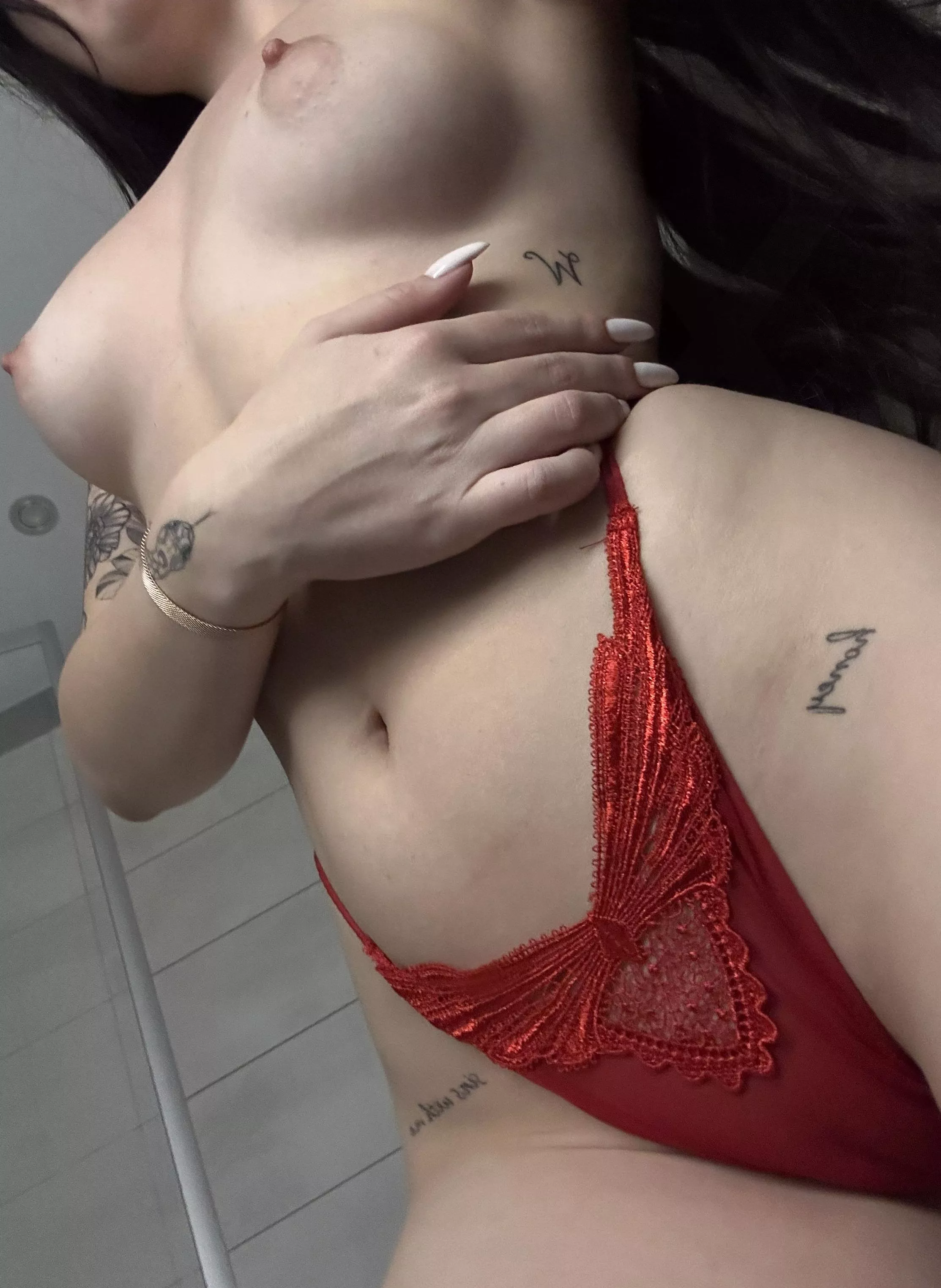 I used to hide my body, but now I'm hot posted by honeyaly