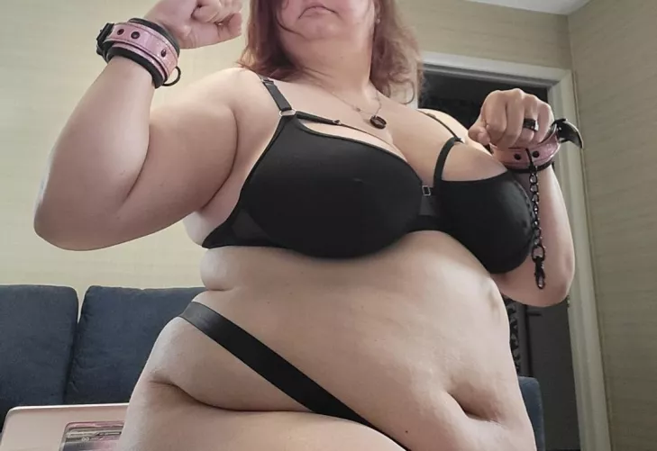 I'll squeeze you between my thighs.  by nerddling