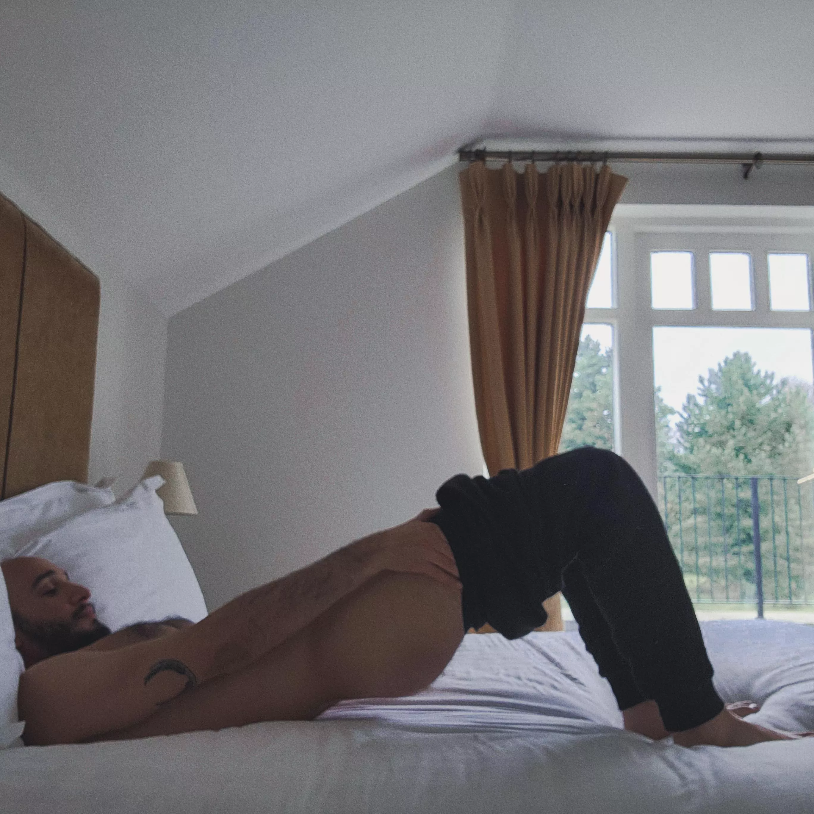 Somewhere near Dublin 🇮🇪    [35] posted by DanteVegaOF