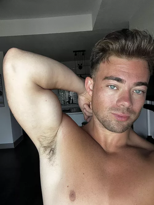 [23] I give you this look during gym, wyd? 😈 by GodenGan