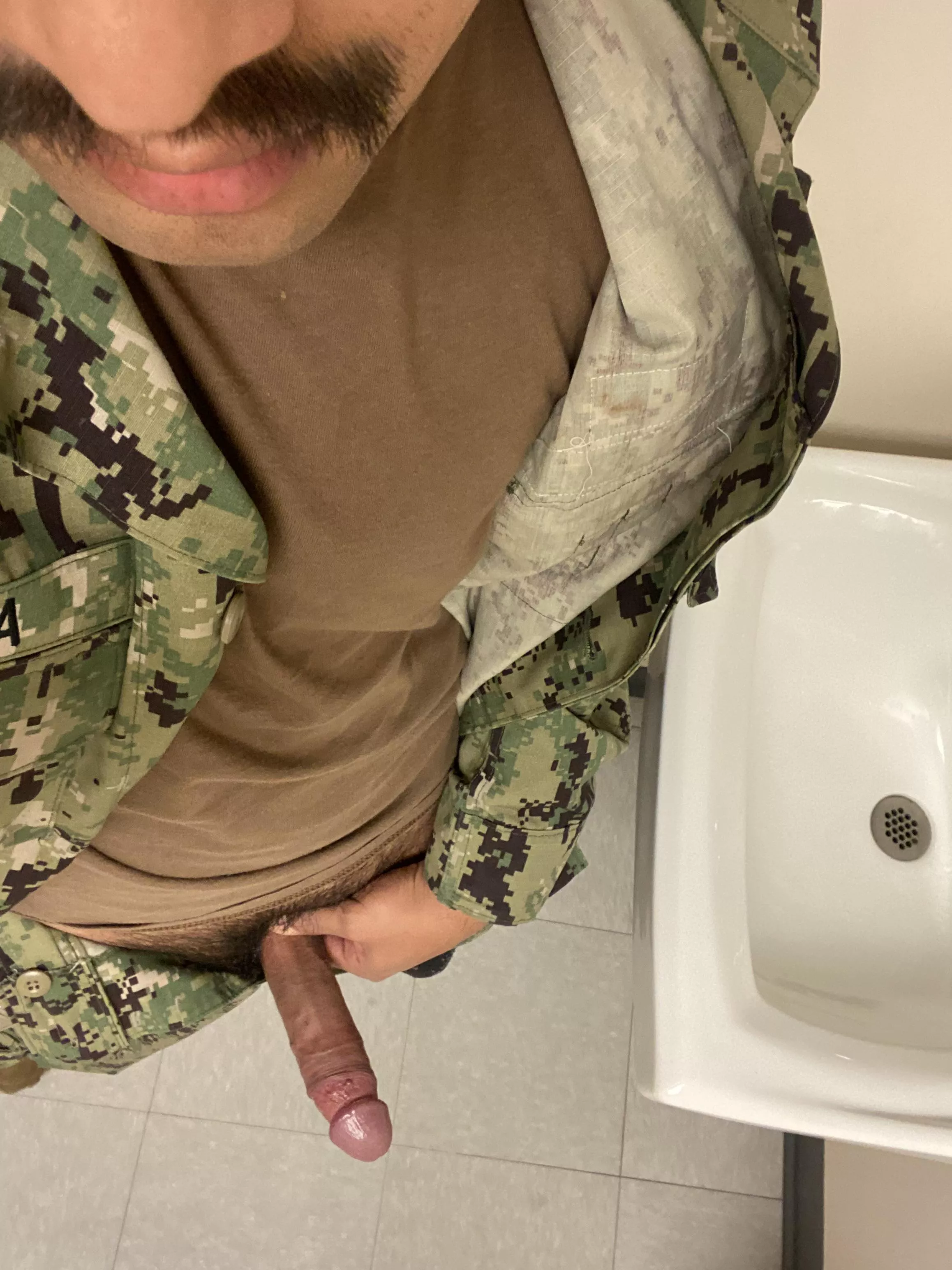 [25] m who wants to to have some fun after work? posted by Amazing_sailor