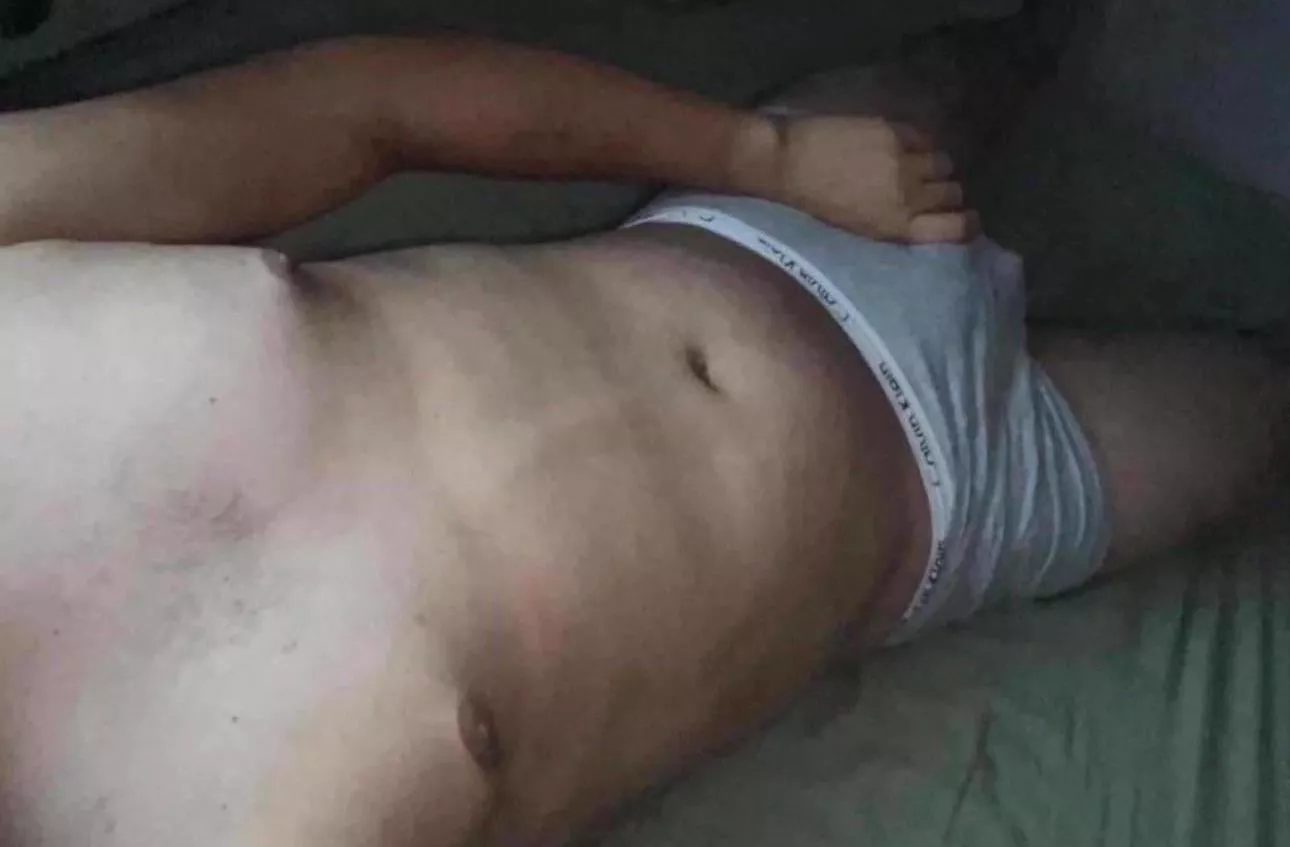 29 UK. -Bi top, looking for fun, Kinkier the better 22+ asl and face/ body pic needed - jamiet948. posted by gdydj