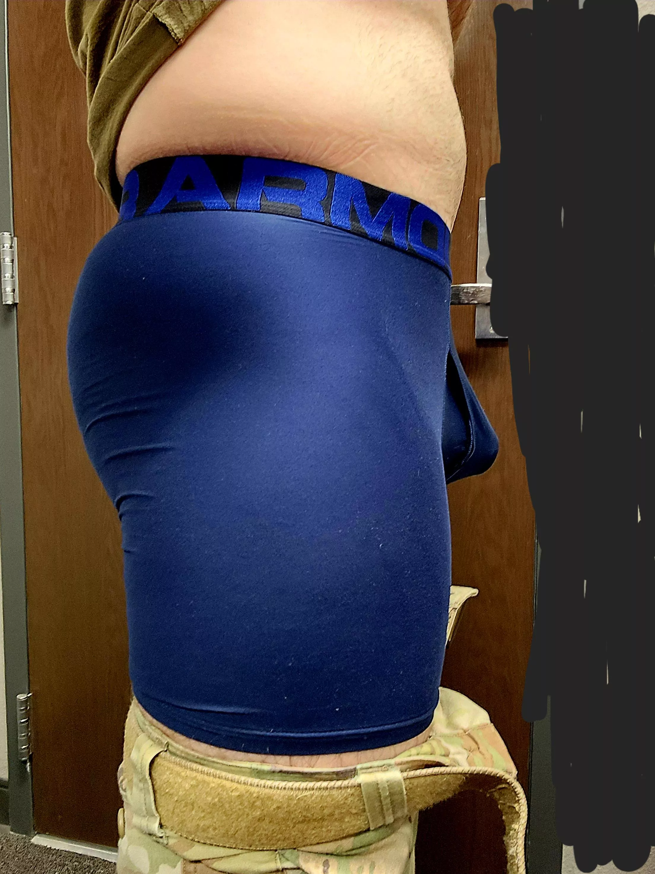 [32] I'm back and need you to report to my office, also catching up on messages etc ;) posted by fun_diy_guy