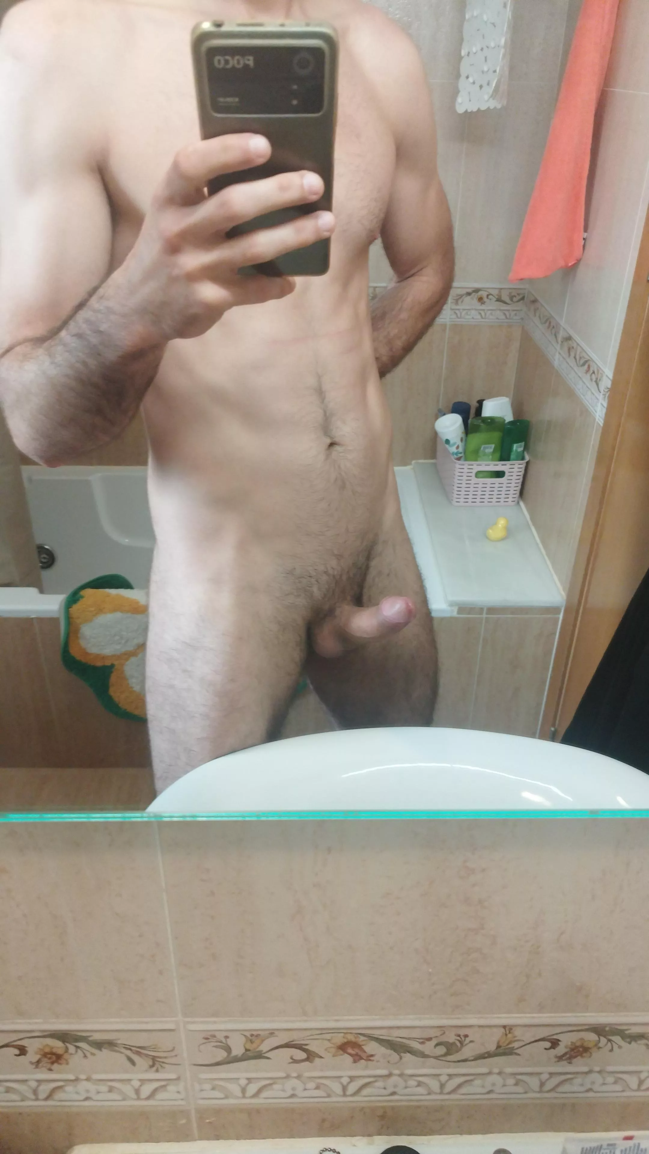 33 spain curious. Looking for hung fems or twinks. No face. sc: bigpenisadmirer posted by SpecialistMaximum387