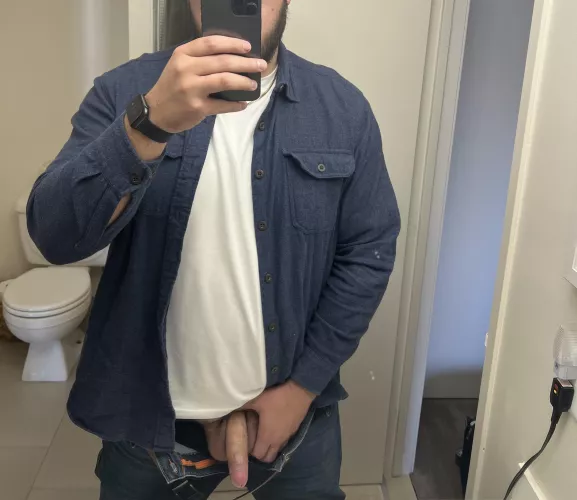 6’5 270 about to step out for the day by jtanner489