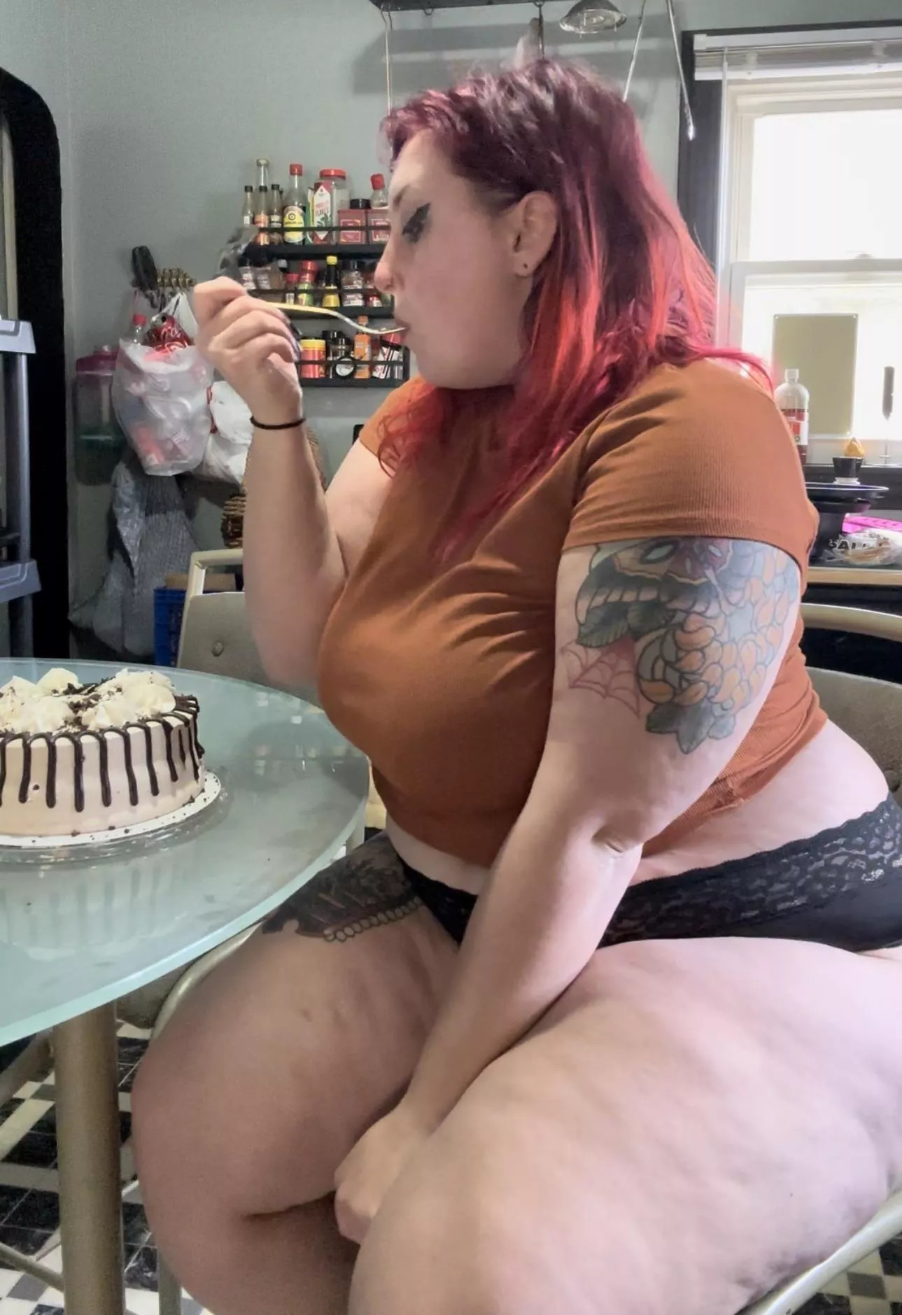 8AM Gluttony 🫣 posted by No-Bear-3572