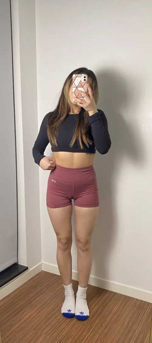 A guy at the gym told me my camel toe was too distracting! Do you think so? by EllieBunnieXO