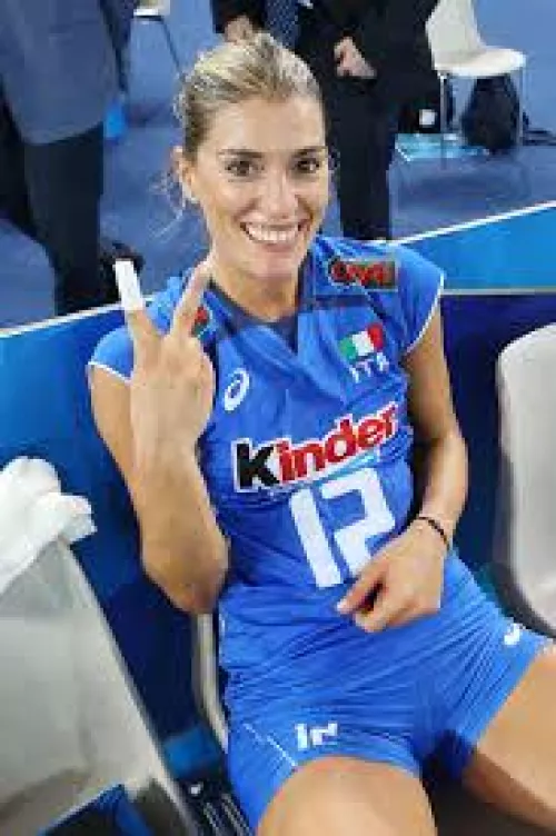 Anna Danesi by ElinoreDoll