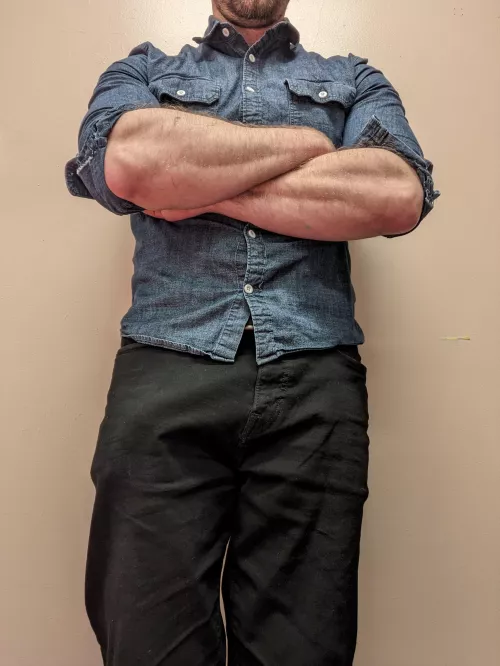 Big bulging forearms and a big...bulging...erhem. by tomatoe1987