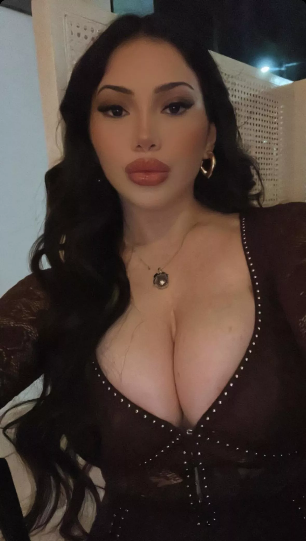 Big in brown posted by anonymous123456_