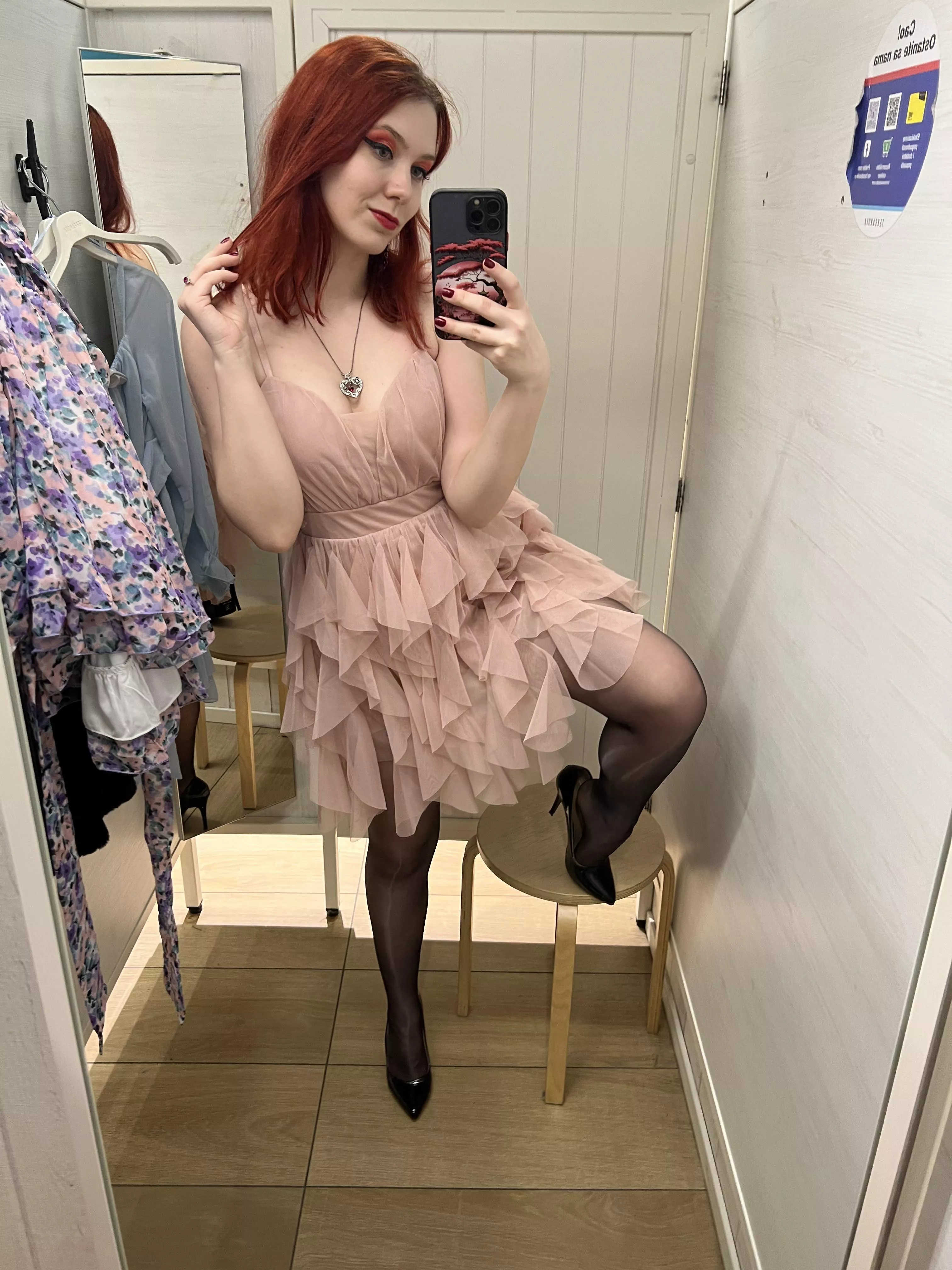 Black and red  posted by ichigo_emaa