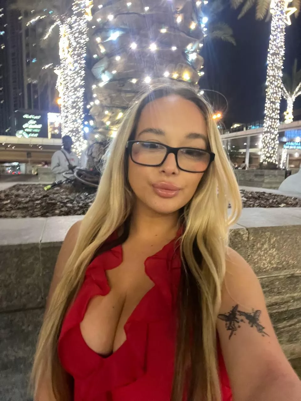 classy in red, what u think posted by Call_Me_Maybet