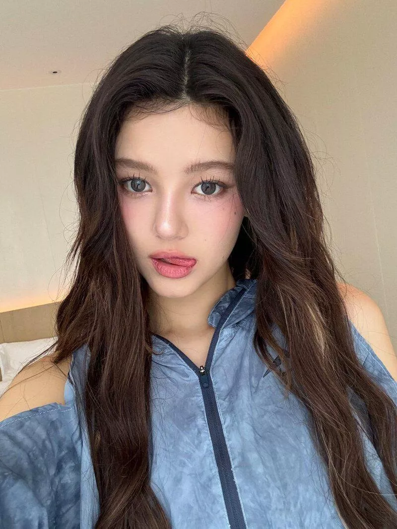 Danielle Marsh posted by PhysicalFig1381