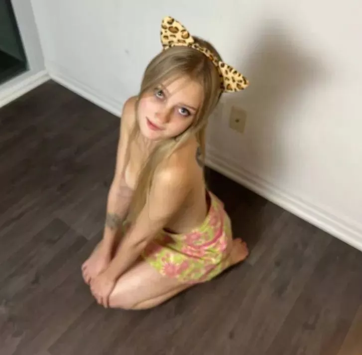 *Every arrow up gets a video, try me posted by paulandlouisexx