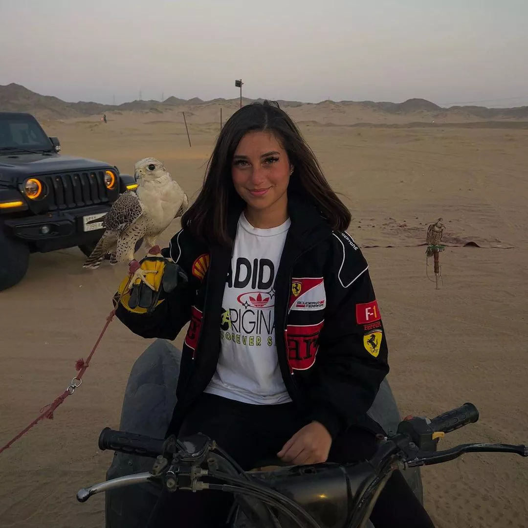 Farah Jefry posted by sagar9175