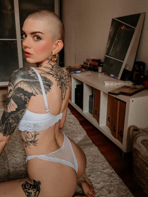 First time ever having a buzzcut :)  by juleamelie99