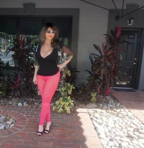 Hi, I'm Eva. by EvaLove415