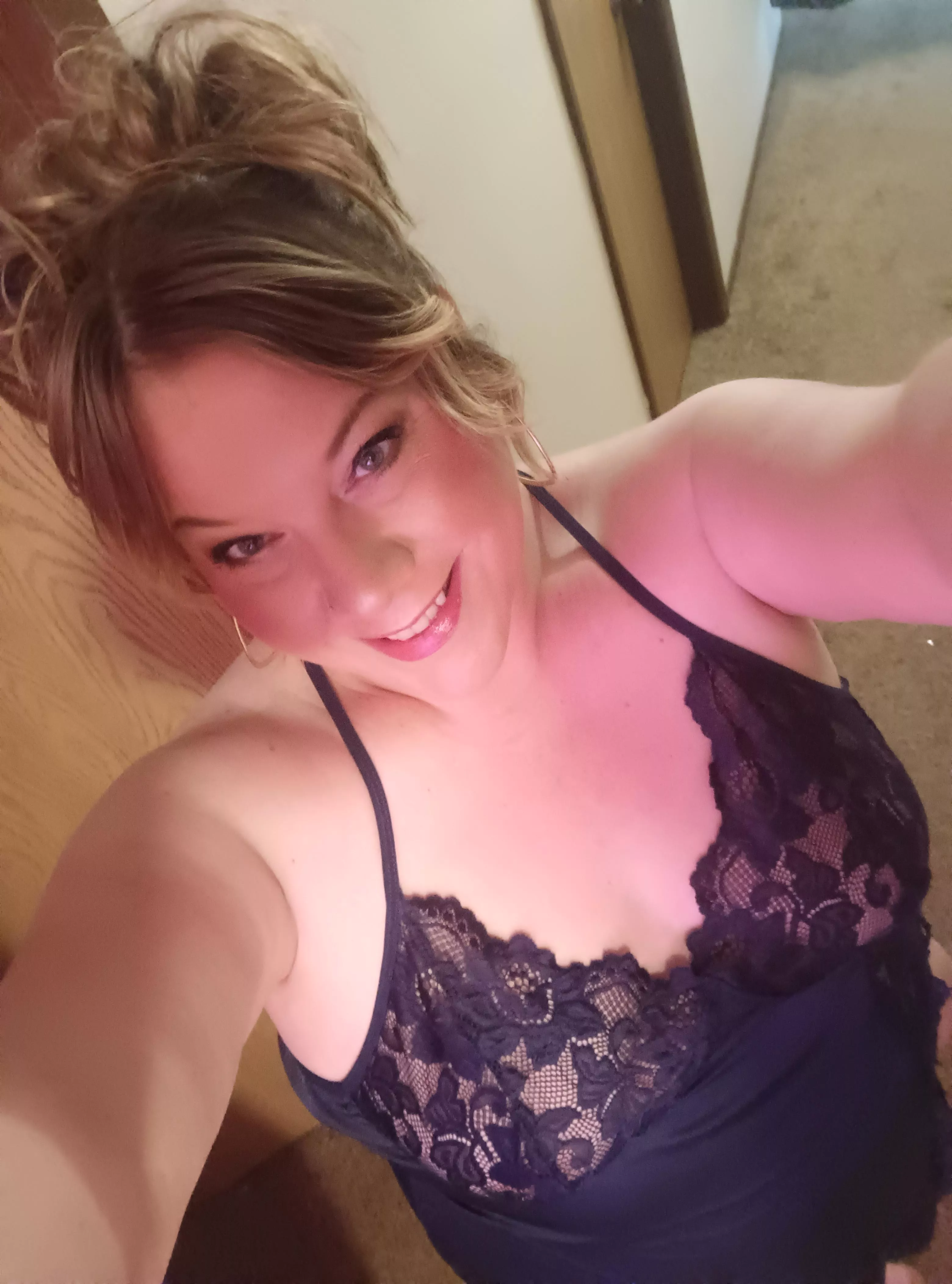 Hiiii dadddddy  posted by Courtneylyn3