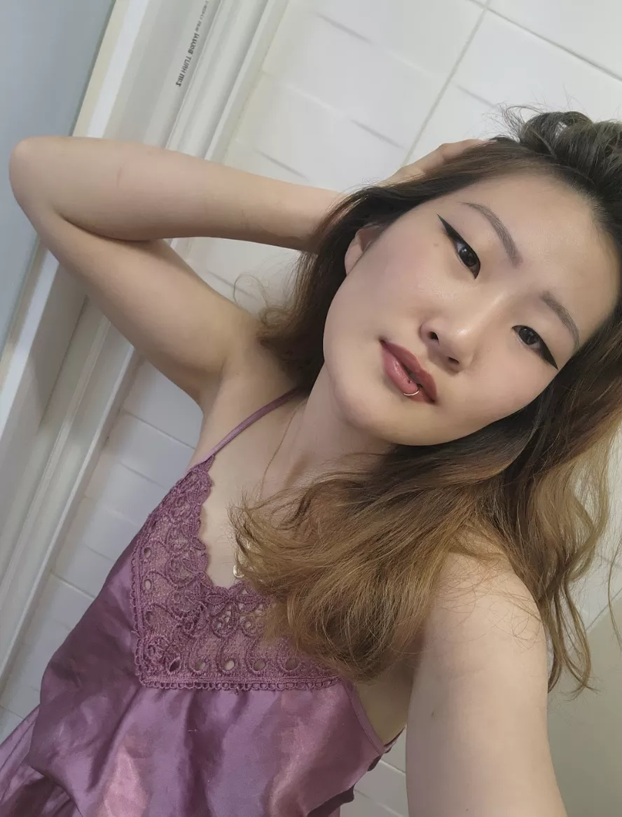 I am a cutie? posted by Emi1on