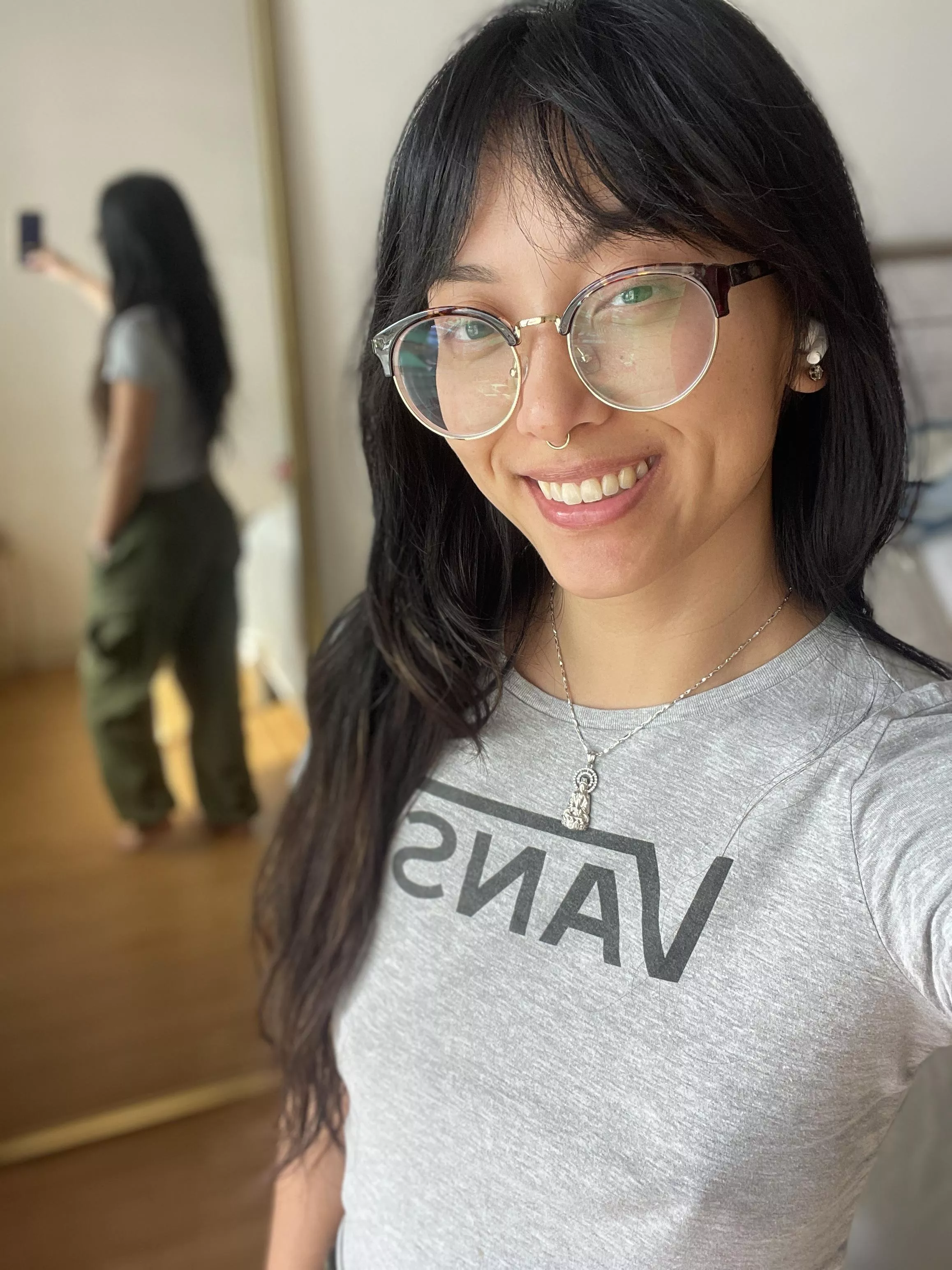 I think this outfit looks better braless. What do you think? posted by SpanksAndCakes