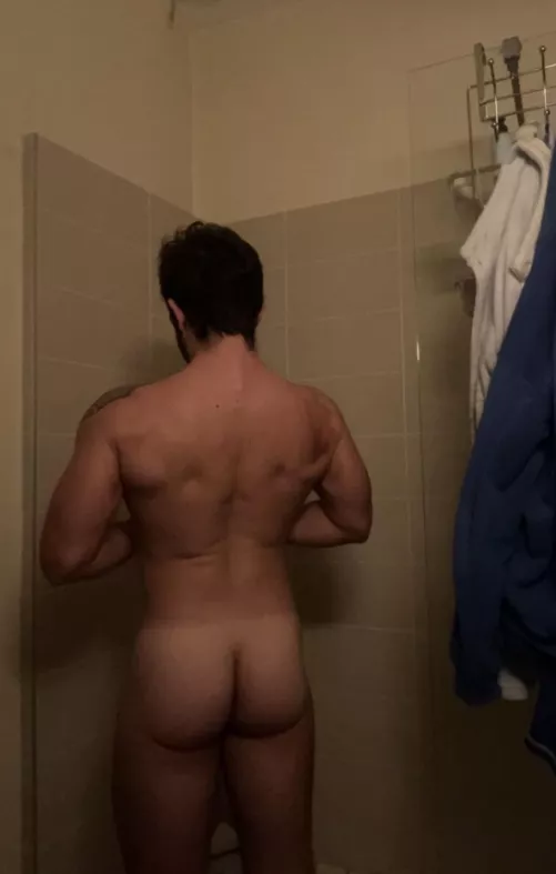 I trained back today, can you tell it? by Reasonable-Falcon676