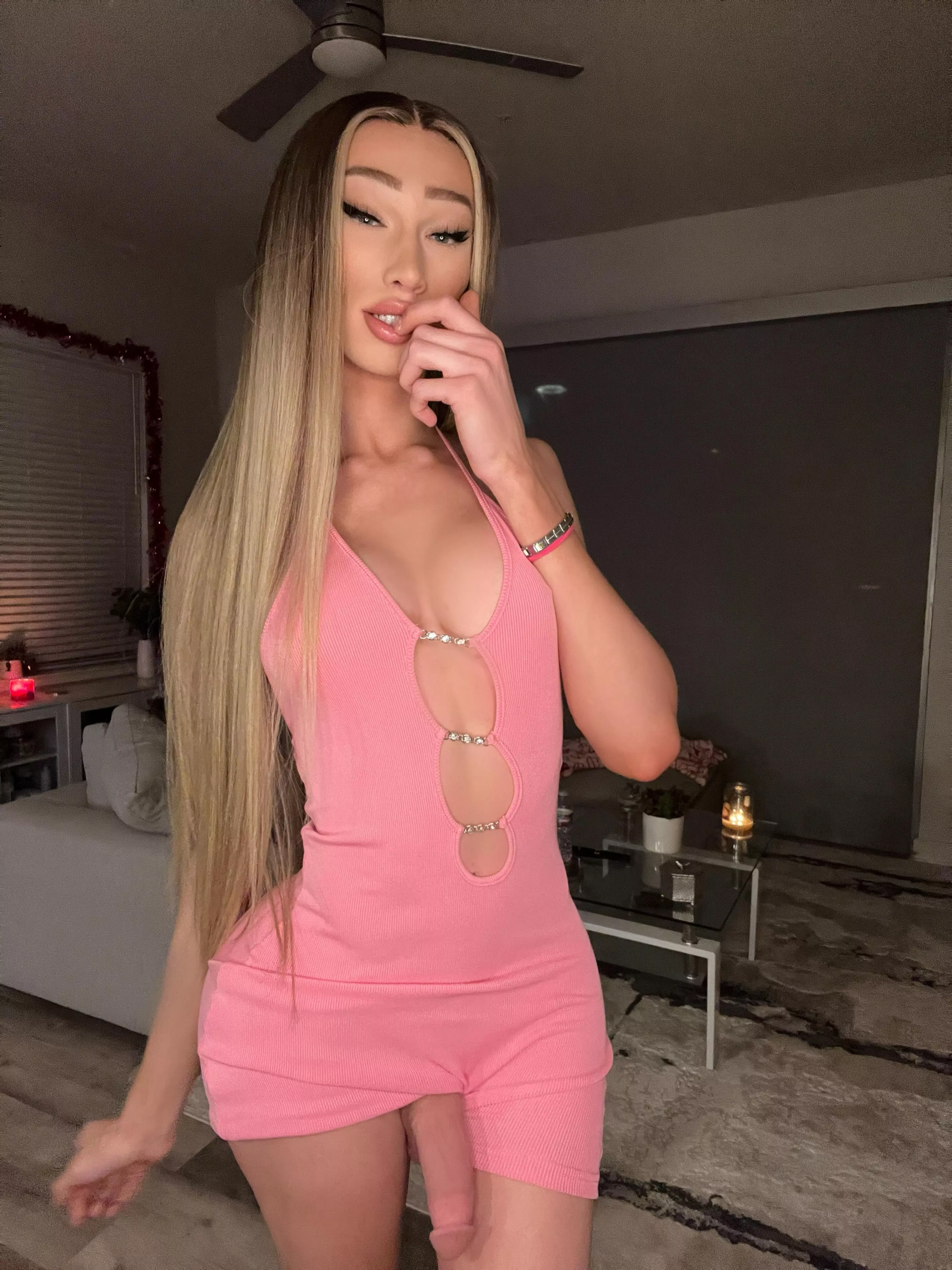 If you want to make this dick hard in your mouth, say 'hi mommy'🥵 posted by FitAnna