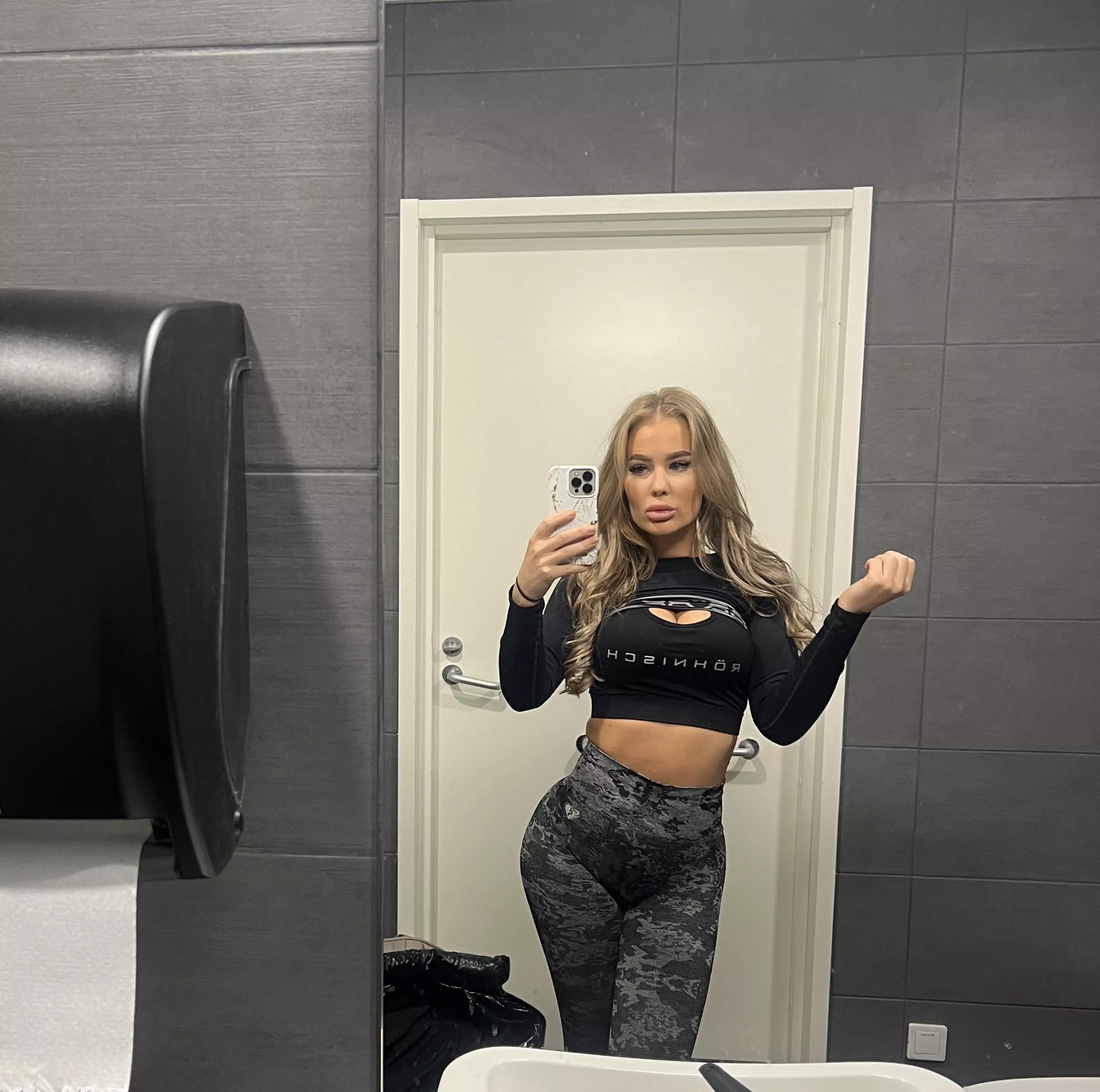 Is this gym outfit good enough? posted by No_Degree9346