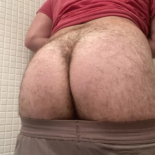 Just got done with my workout. Who is meeting me in the locker room? 😏 by mattypattycakes