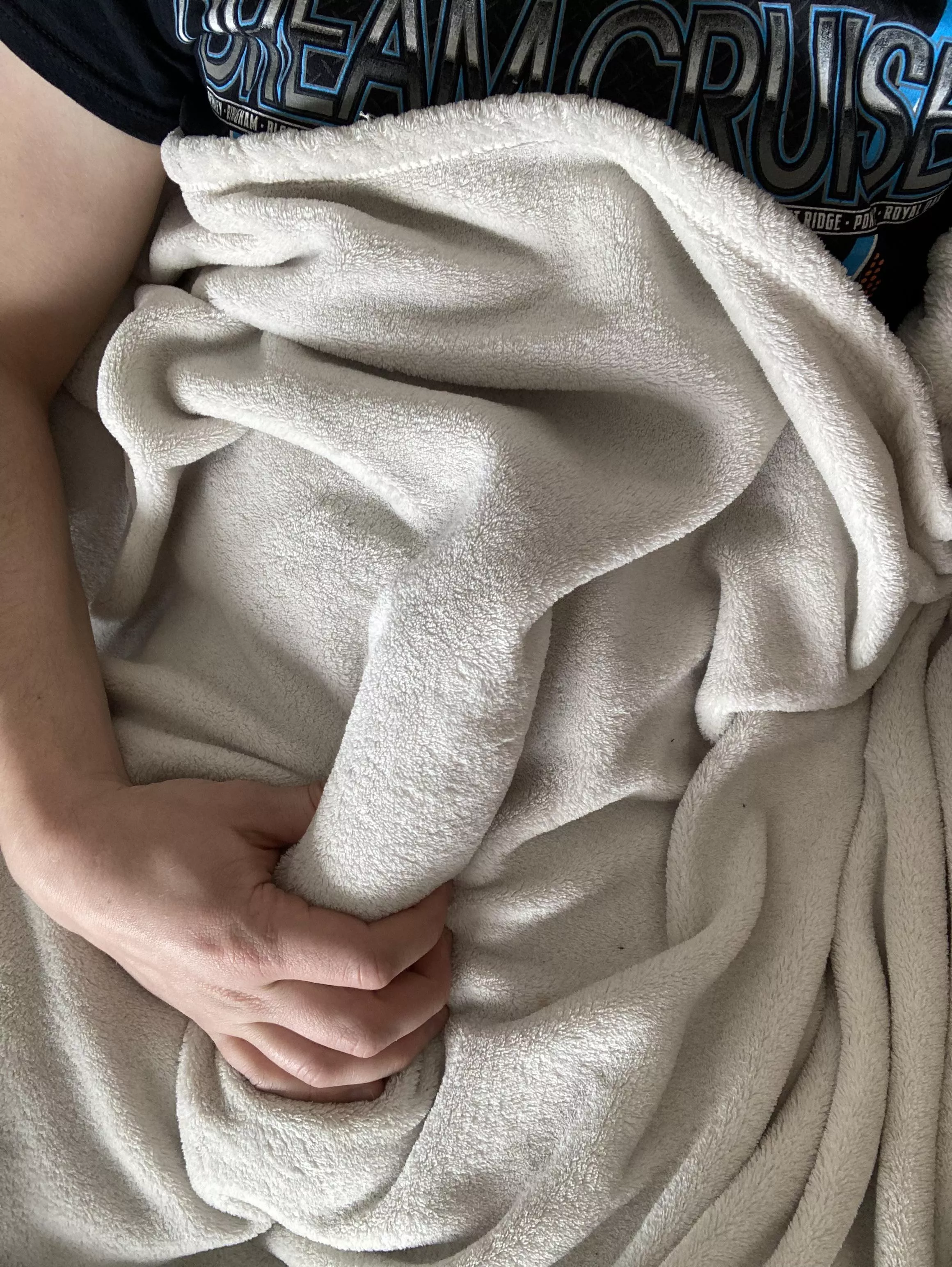 Lazy horny Saturday posted by silverswagsurfer