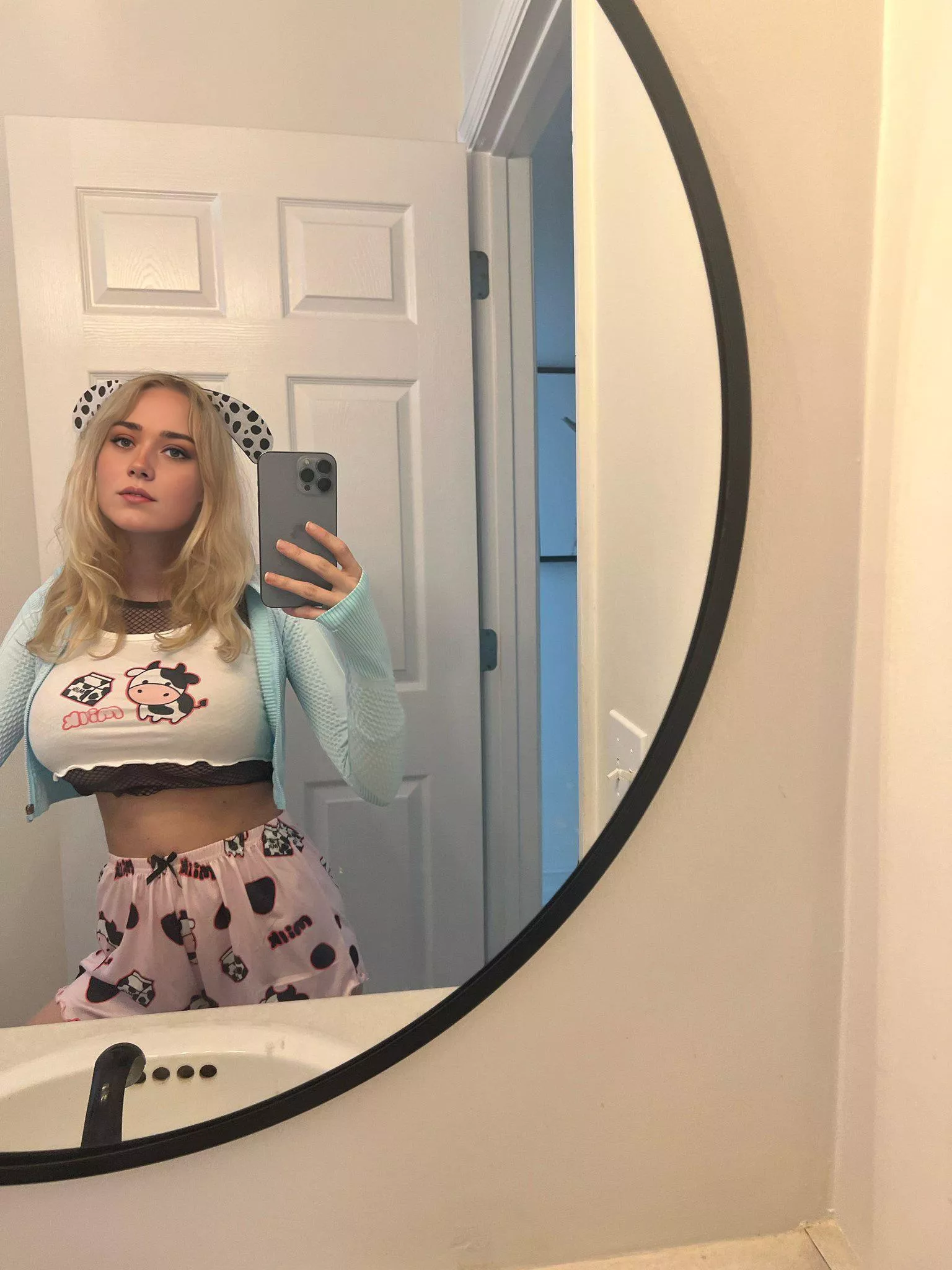 Let me help you out hehe posted by ThunderBacon37