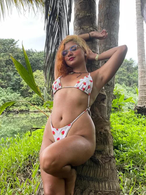 Let me know what do you think of my body by Exotic-Lady-