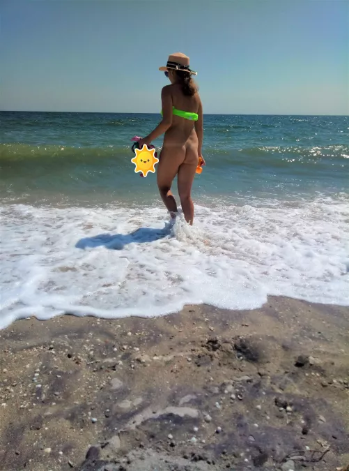 Let's go swimming?) by olivialoveb