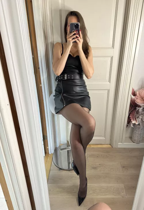 Long Crossed legs  by Footish_ann