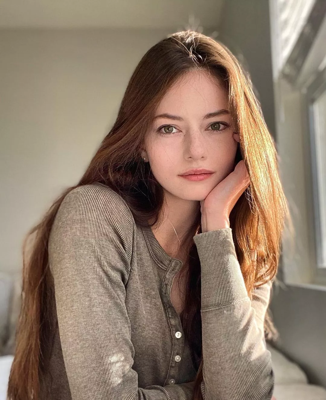 Mackenzie Foy posted by Slygirl997