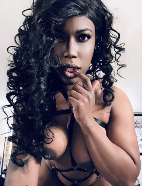 Make me scream (f) by foxybalboa23