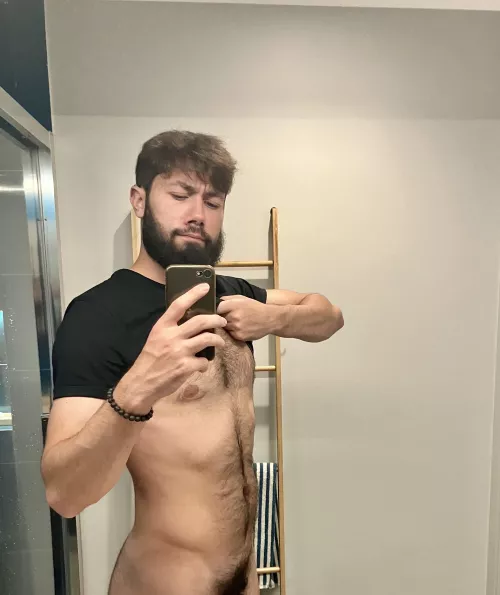 Messy hair day, the hair all over my body⚡️ by AxlRagnarok