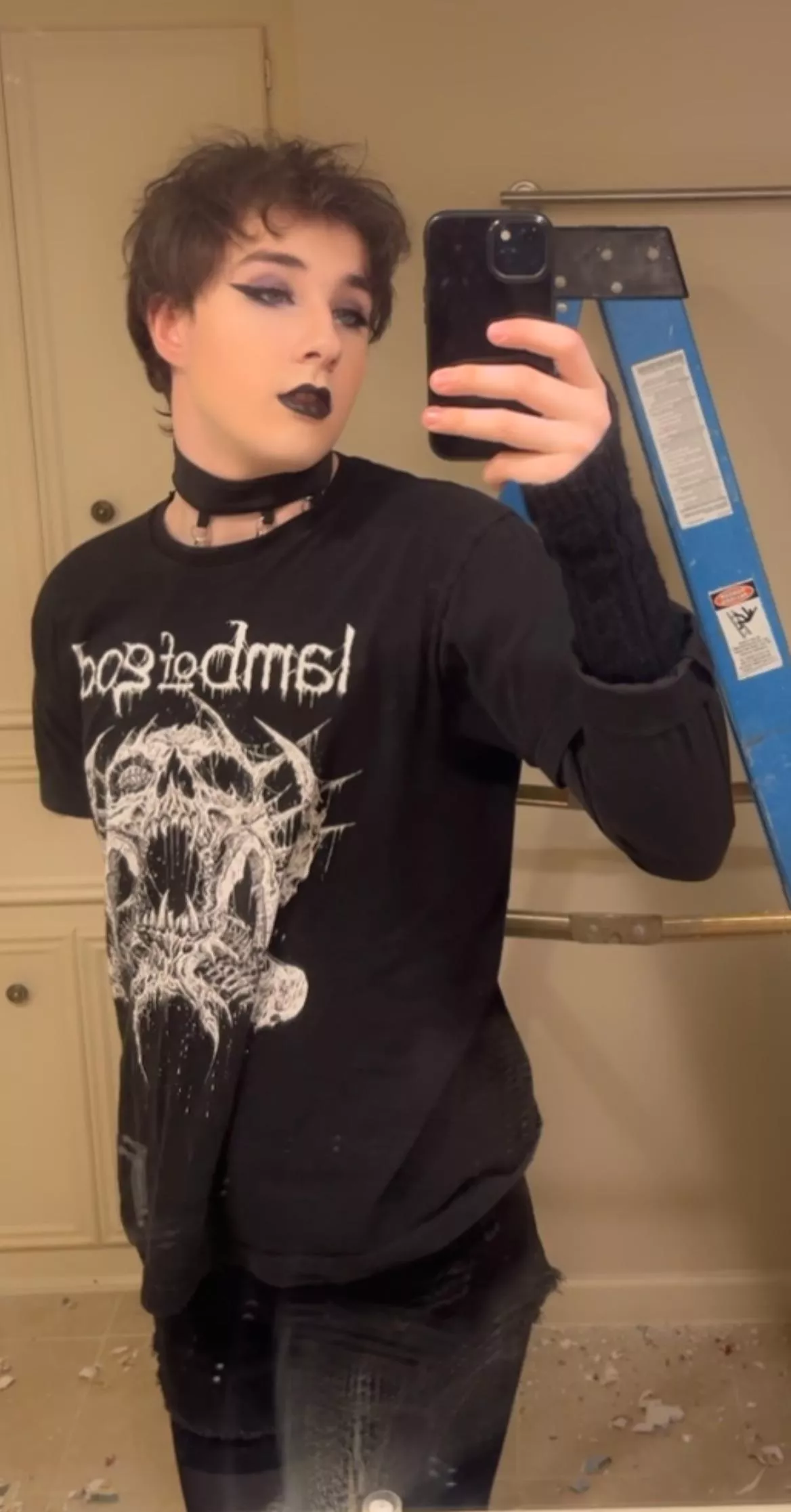 Mornin yall✌🏼 posted by QuestionableSalad__