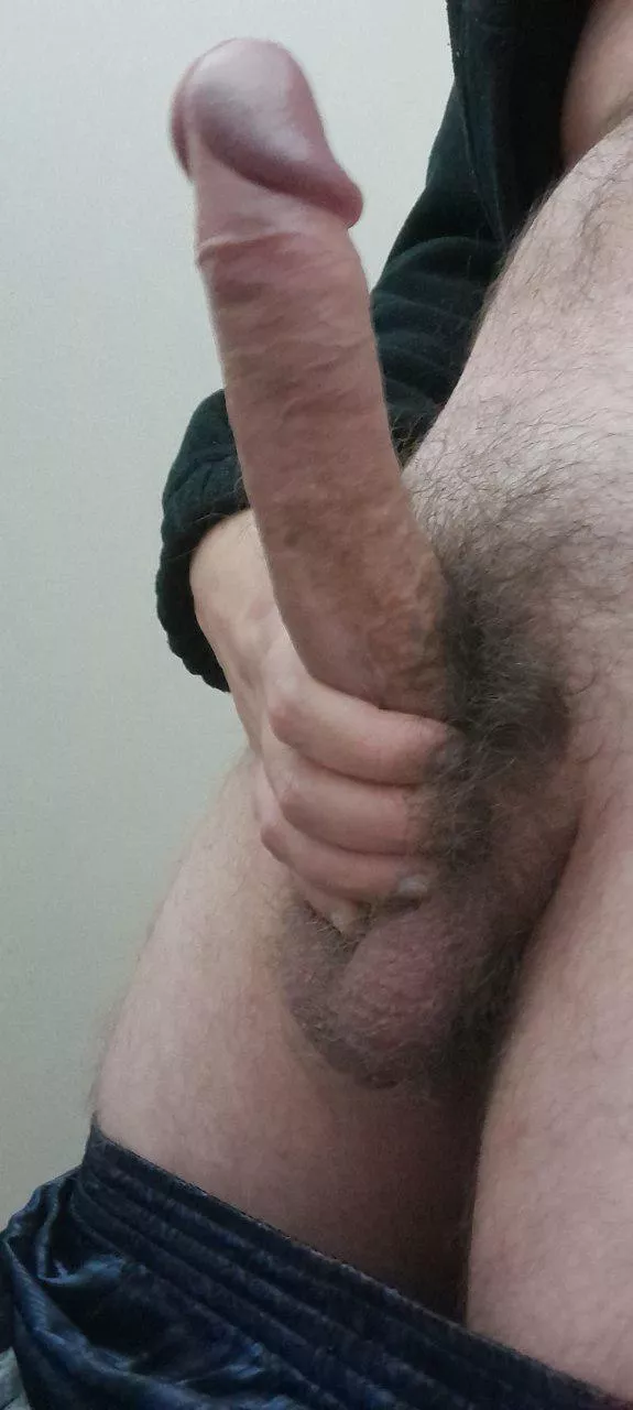 Snuck off to the bathroom for this one 😜 posted by BuzzBearV2