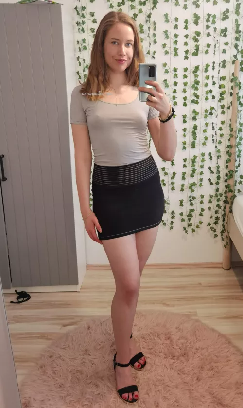 The missing bra makes my outfit so much more pretty and feminine by naturalgirl_mel