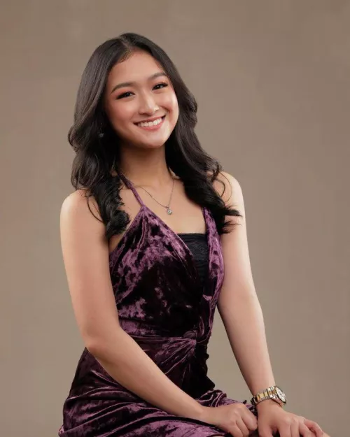 Tight by hklthrowawayy