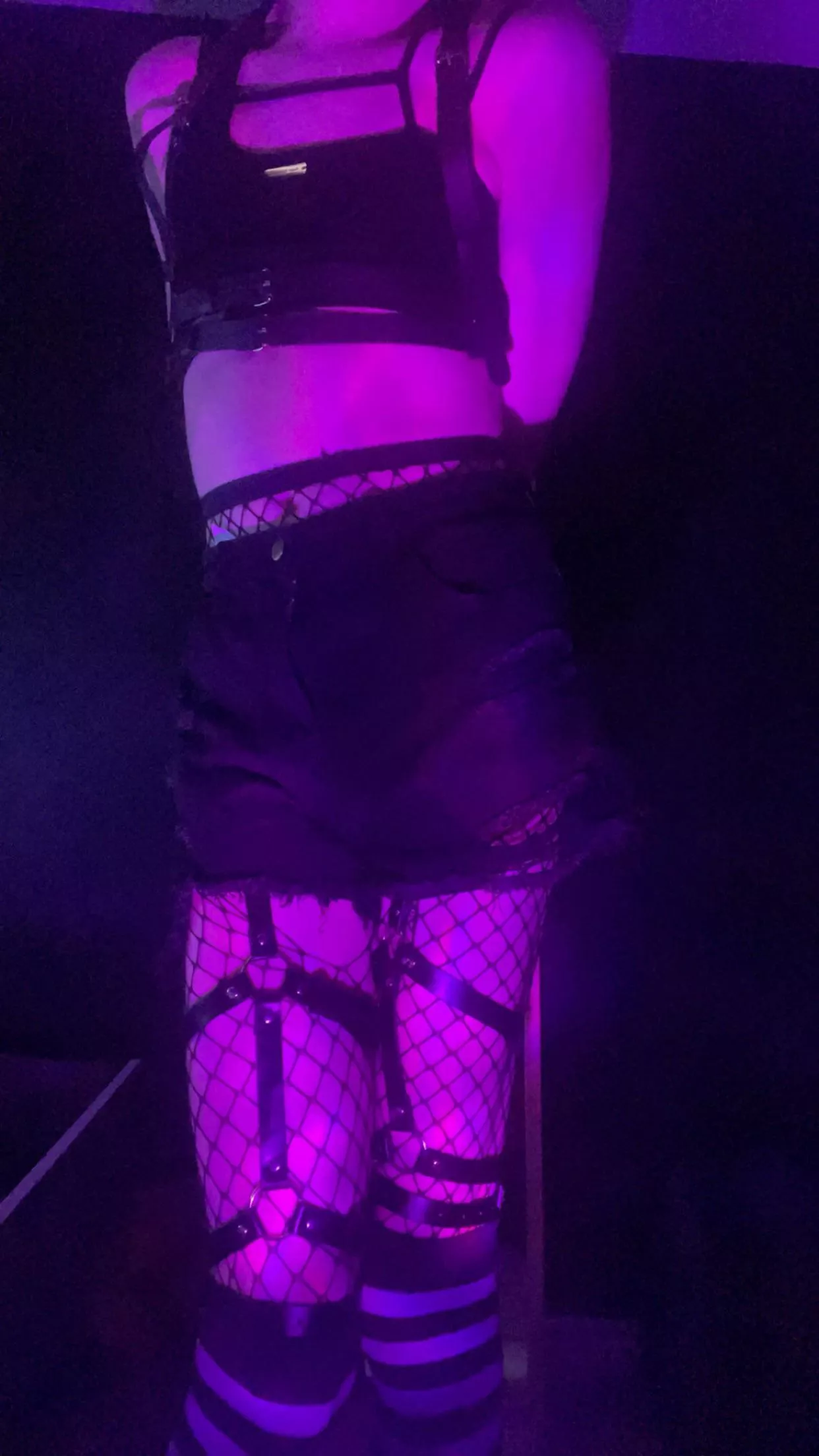 Ugh I love this outfit 🖤💜 but I hate every photo I take of it 🥲 posted by cyztalScarlet