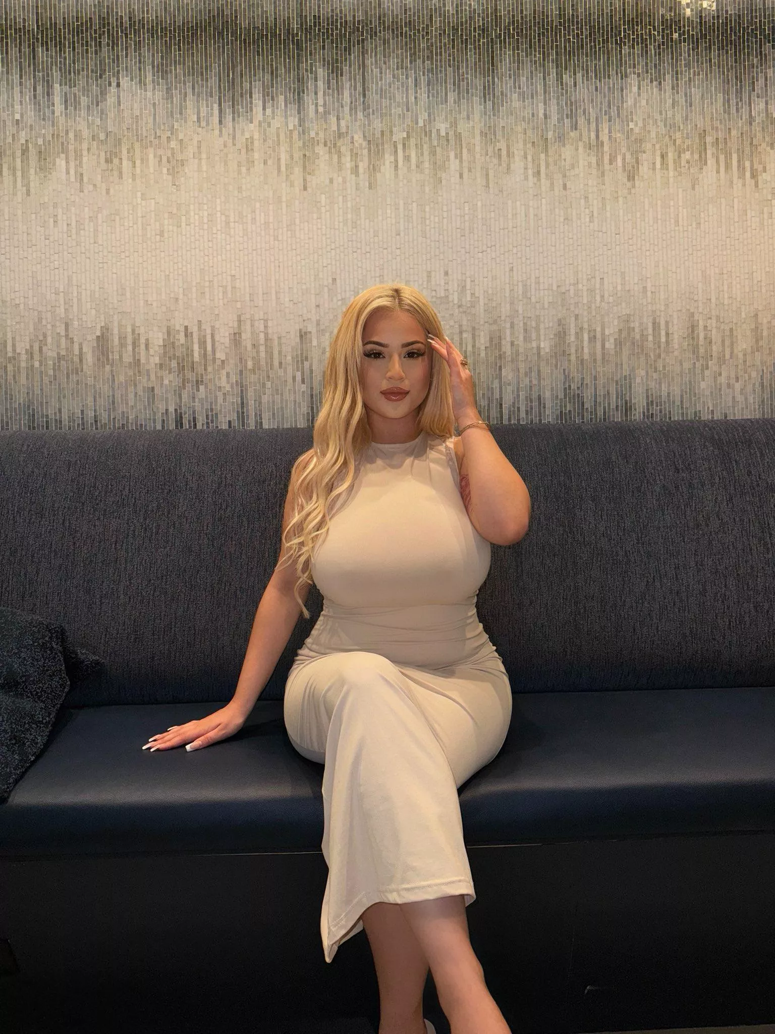 White dress posted by Goldsku1