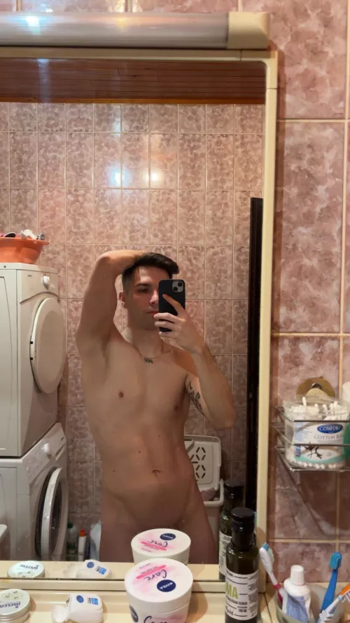 Who wants a sniff?😋 by Practical-Market2719