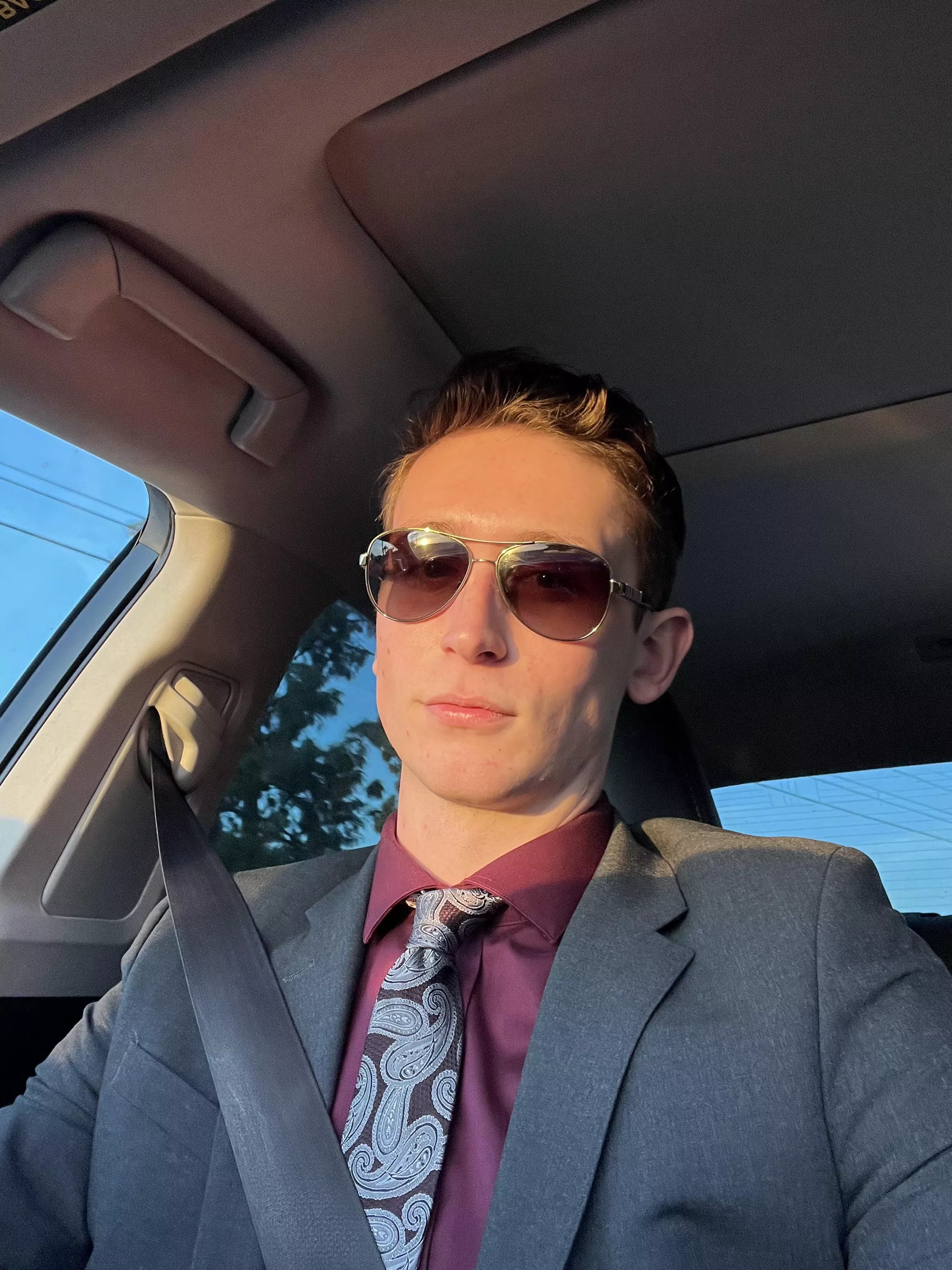 Working the weekend away! How are all you beautiful people’s weekend going? posted by missingtoothtyler