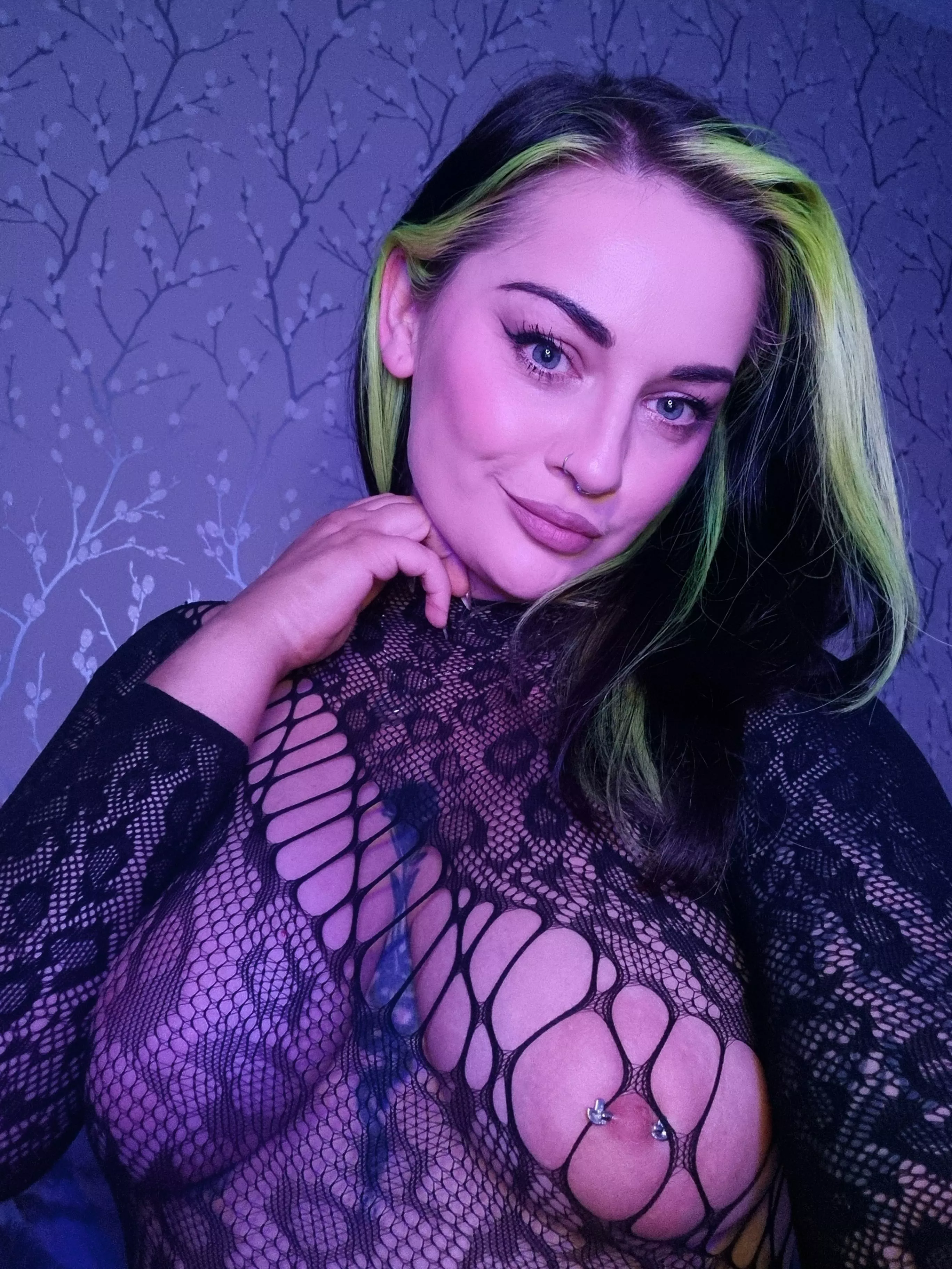 You want to give me a hand posted by kinkylaurax